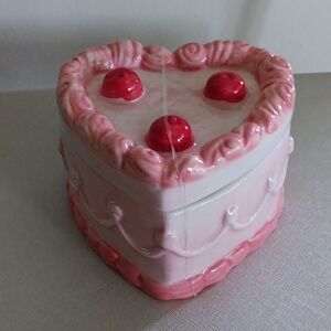 COPY - New!Viral Pink Cake  Trinket Box
